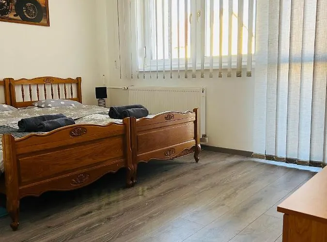 Eros Haz Pietro Apartment *